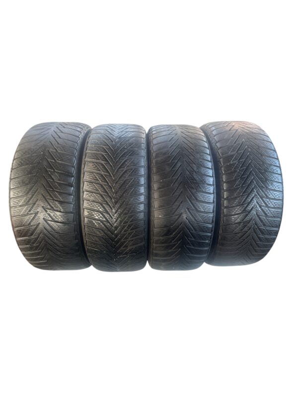 4 gomme 195 50 R15 82T Continental invernali M+S