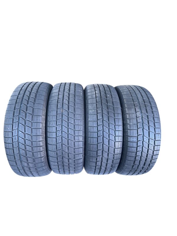 4 gomme 185 60 R14 82T Pirelli invernali M+S