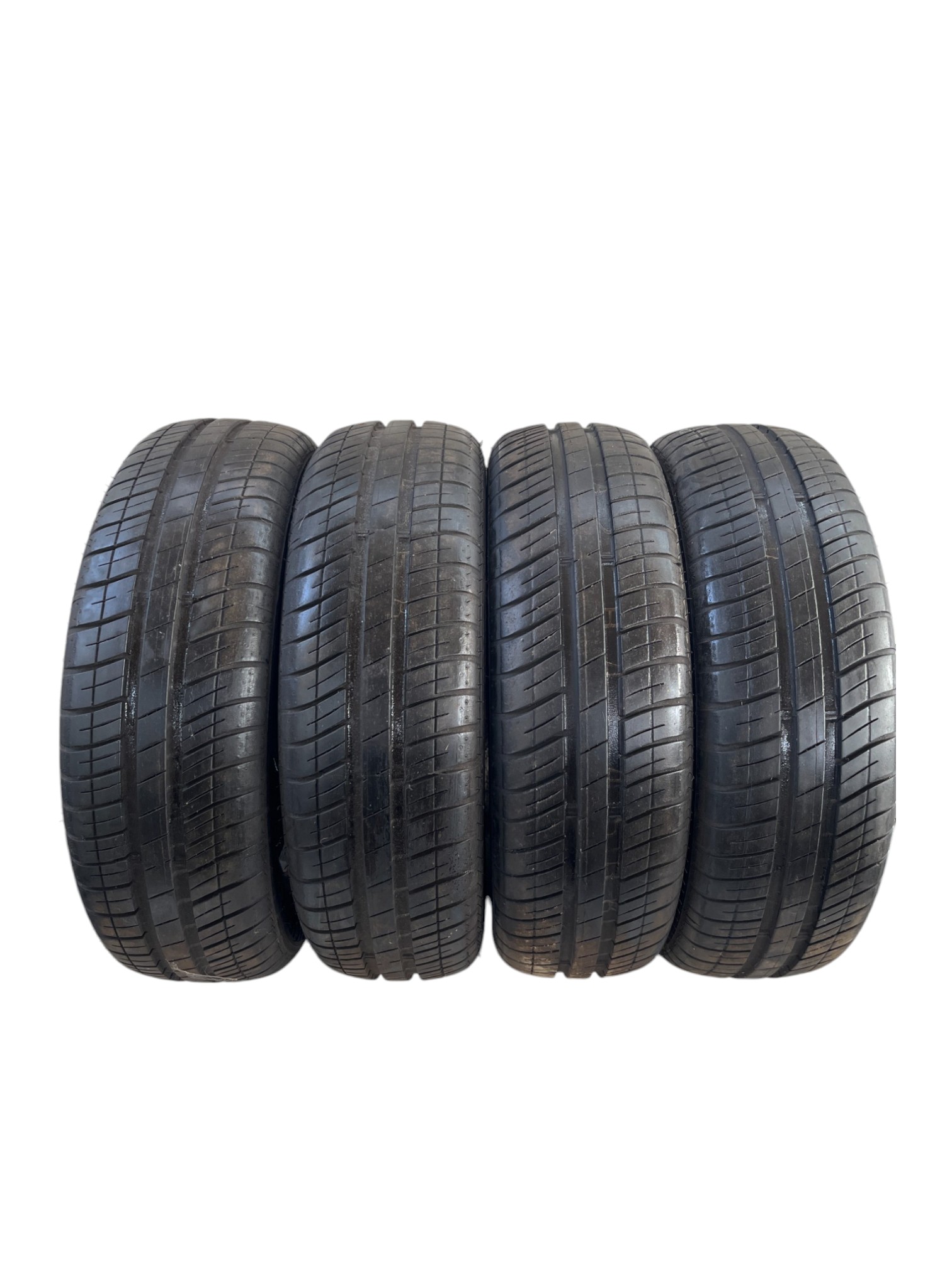 4 gomme 165 65 R14 79T Goodyear estive