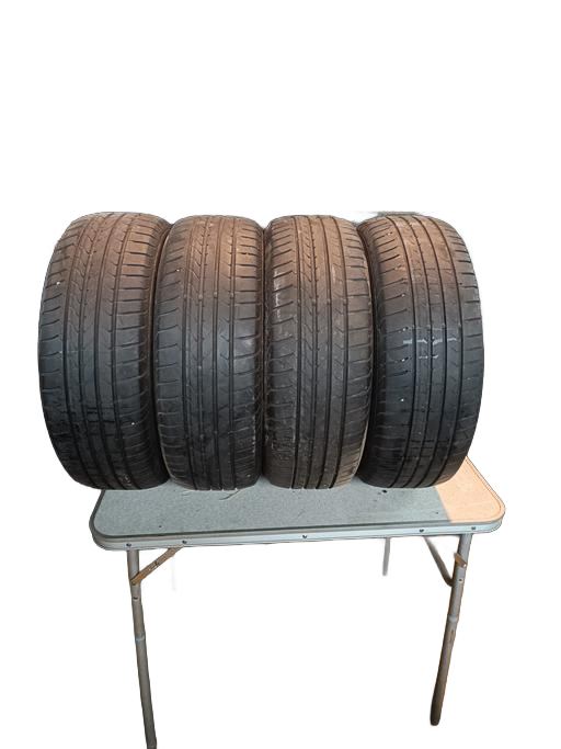 4 gomme GOODYEAR EFFICIENT GRIP 195/60 R15 88H estive battistrada 5mm DOT2015 prezzo 160€