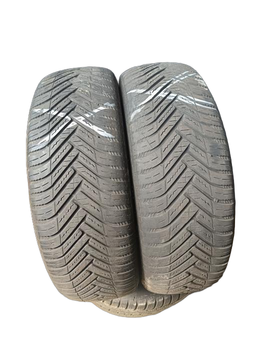 2 gomme HANKOOK KINERGI 175/65 R14 82T 4 STAGIONI  battistrada 4mm DOT2020 prezzo 60€