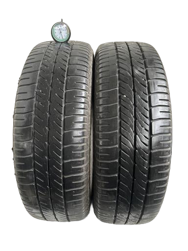 2 gomme GOODYEAR 175/65 R14 82T estive battistrada 5mm DOT non recente Prezzo 65€