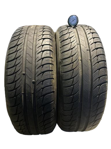 2 gomme KLEBER DINAXER 205/60 R15 91V ESTIVE battistrada 7mm DOT 2011 prezzo 80€