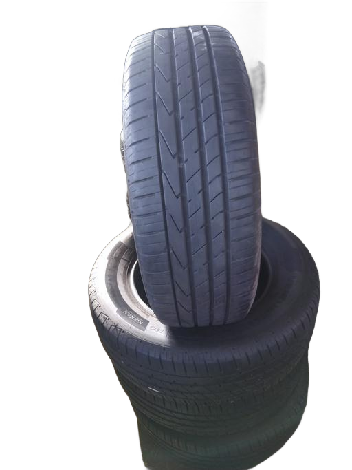 4 gomme HANKOOK VENTUS 235/65 R17 104V ESTIVE battistrada 5.5mm DOT2018 prezzo 260€