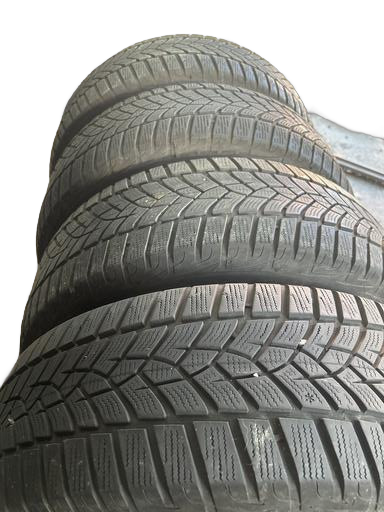 4 gomme GOODYEAR ULTRAGRIP 215/65 R16 98H INVERNALI M+S BATTISTRADA 5.5mm DOT2020 prezzo 200€