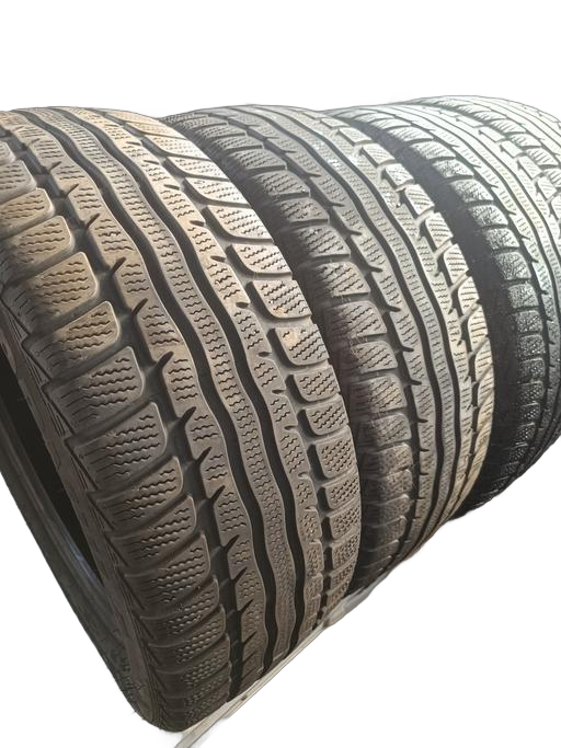 4 gomme FORMULA WINTER 205/55 R16 91T INVERNALI M+S battistrada 5mm DOT2016 Prezzo 180€